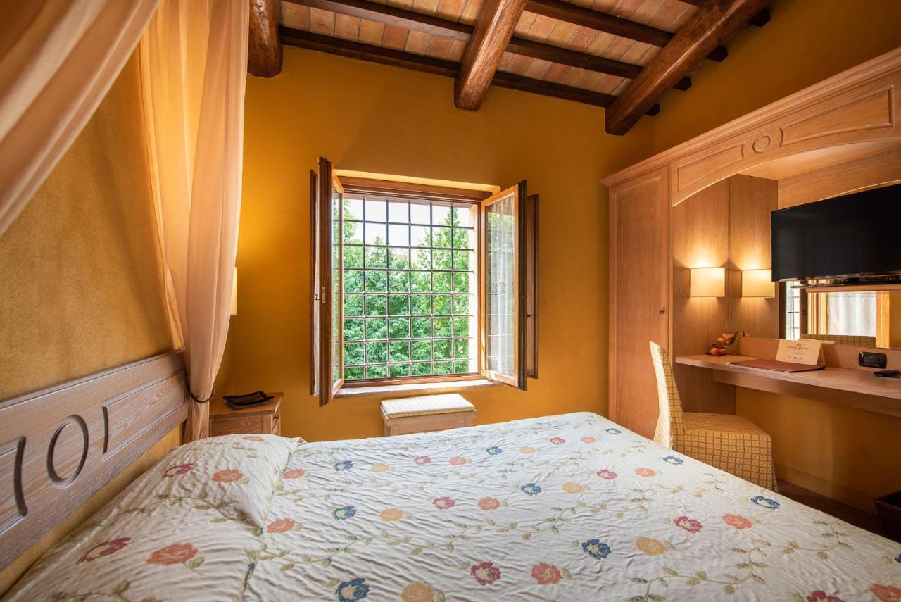 Borgo Lanciano Hotel Castelraimondo Exterior foto