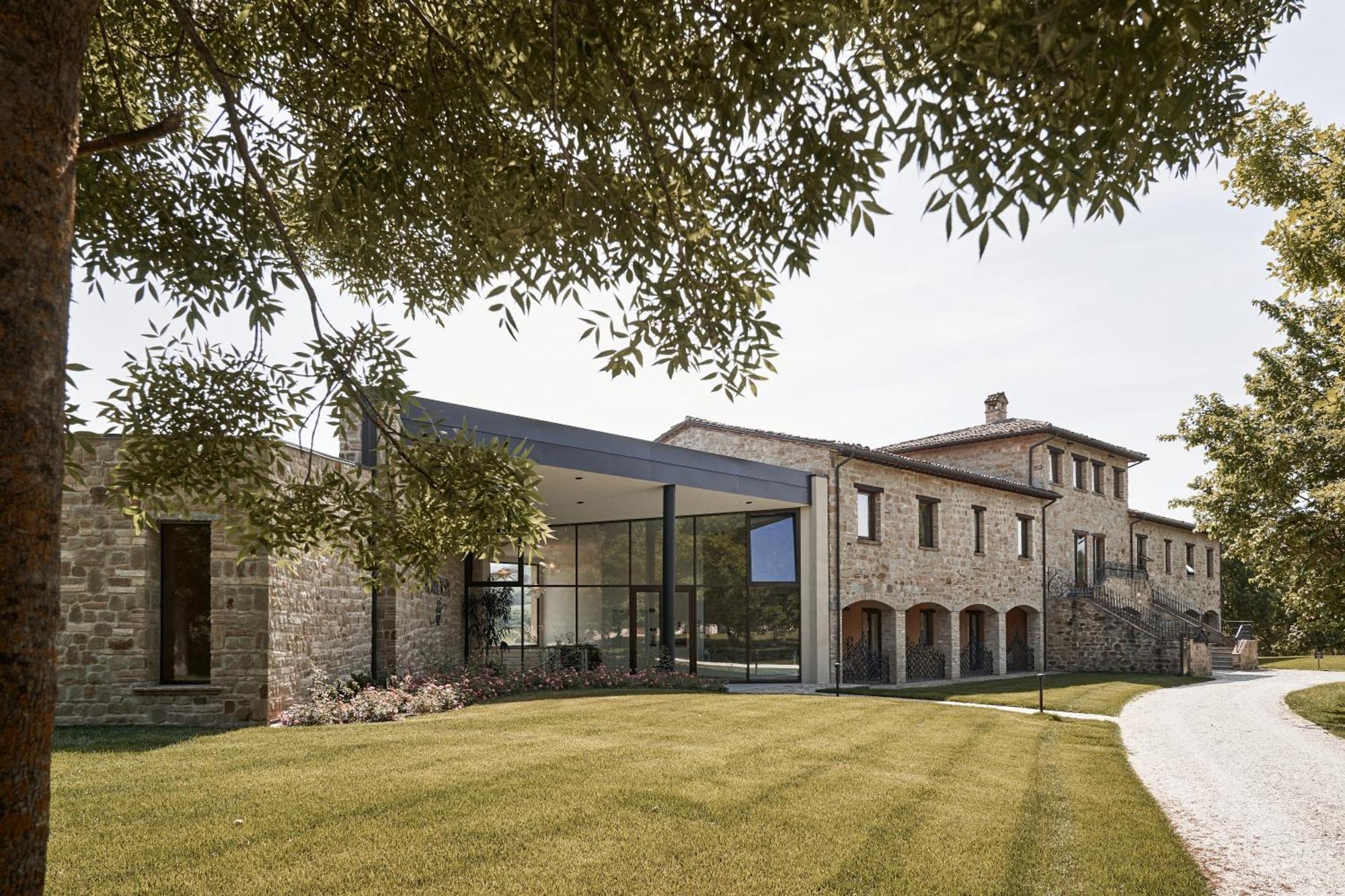 Borgo Lanciano Hotel Castelraimondo Exterior foto