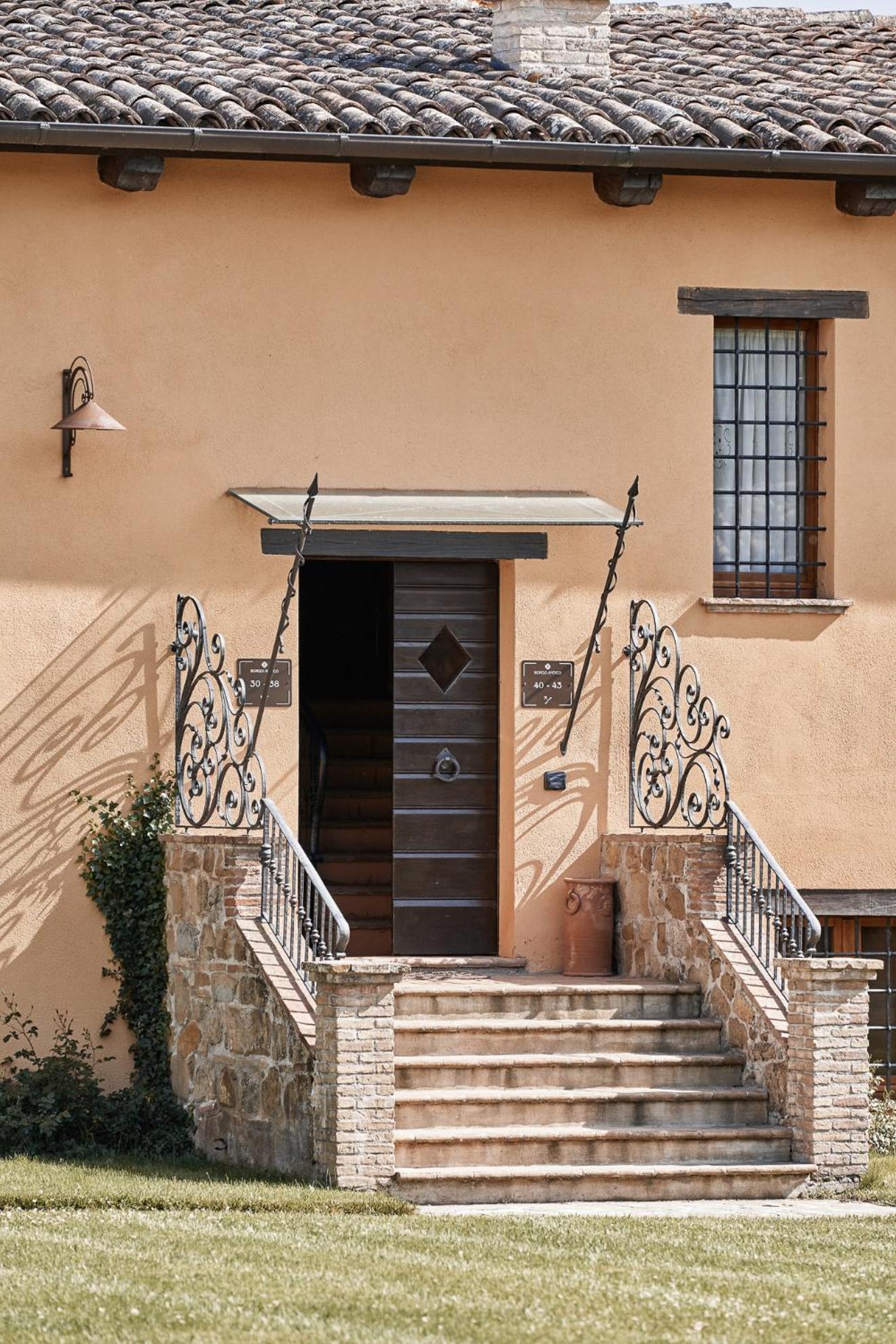 Borgo Lanciano Hotel Castelraimondo Exterior foto